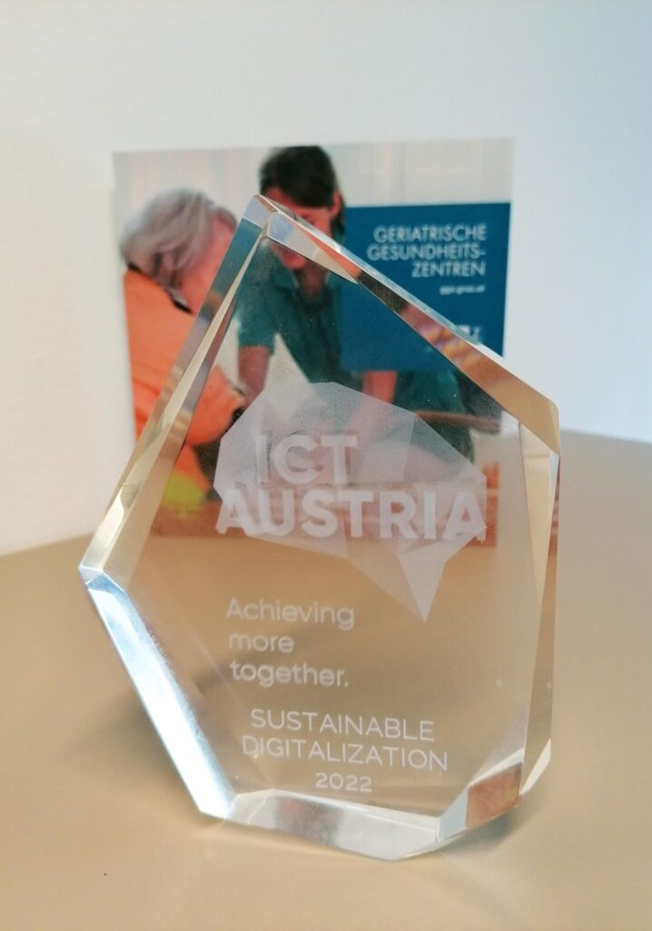 Glastrophäe für die Auszeichnung der ICT Austria des Systems ilvi als digitaler Juwel