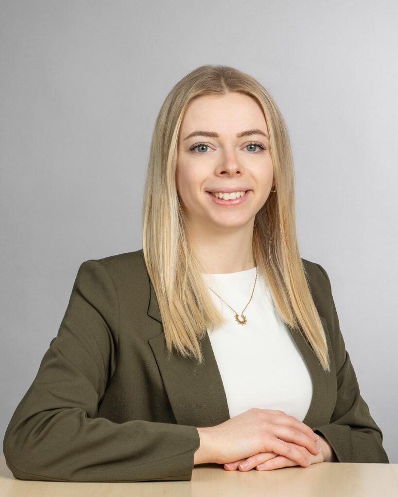 Portraitbild Michelle Bäck