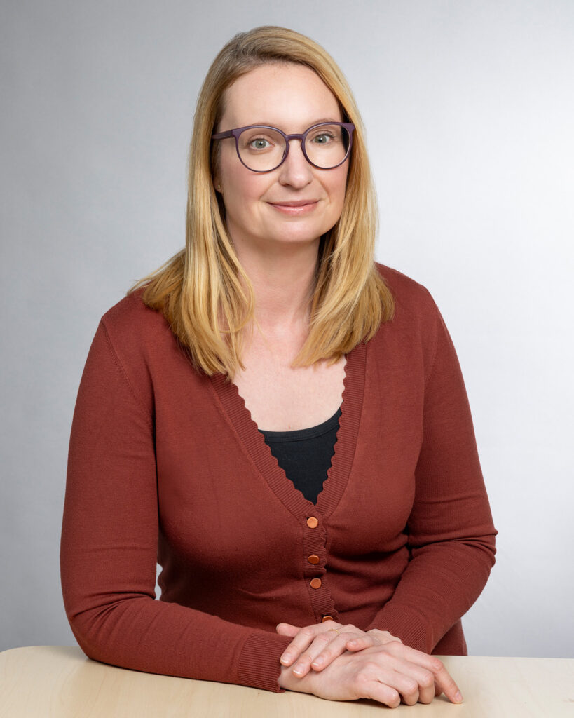Portraitbild Claudia Sima